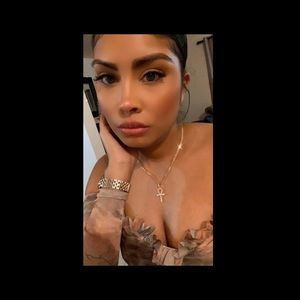 Meet your Posher, Perla